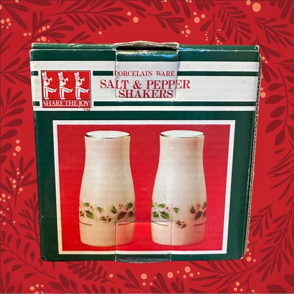 VINTAGE Christmas Holiday Porcelain Salt and Pepper Shakers NWB Made in Japan - Picture 3 of 8